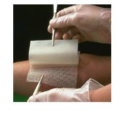 GARZA MEDICATA BACTIGRAS CON CLOREXIDINA ACETATO 0,5% 10X10CM 10 PEZZI - Farmafamily.it