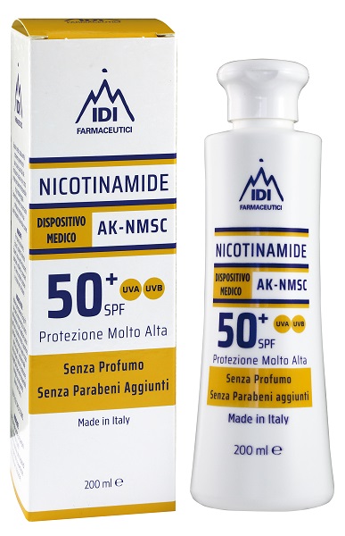 NICOTINAMIDE AK-NMSC 50+SPF PROTEZIONE MOLTO ALTA 200 ML - Farmafamily.it
