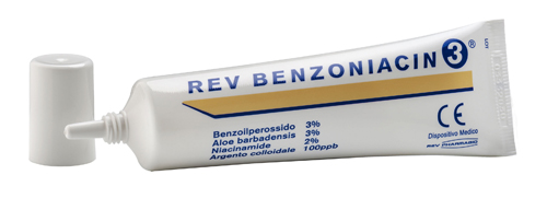 REV BENZONIACIN 3 CREMA 30 ML - Farmafamily.it